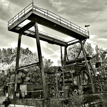 Old Floating Excavator - Alter Schwimmbagger 1